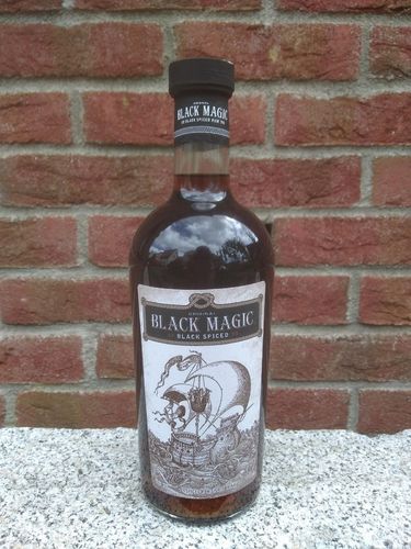 Black Magic Spiced Rum,  0,7l